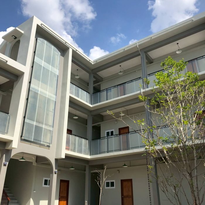 fb6b9757-760b-48d4-9382-f3f939a5754e